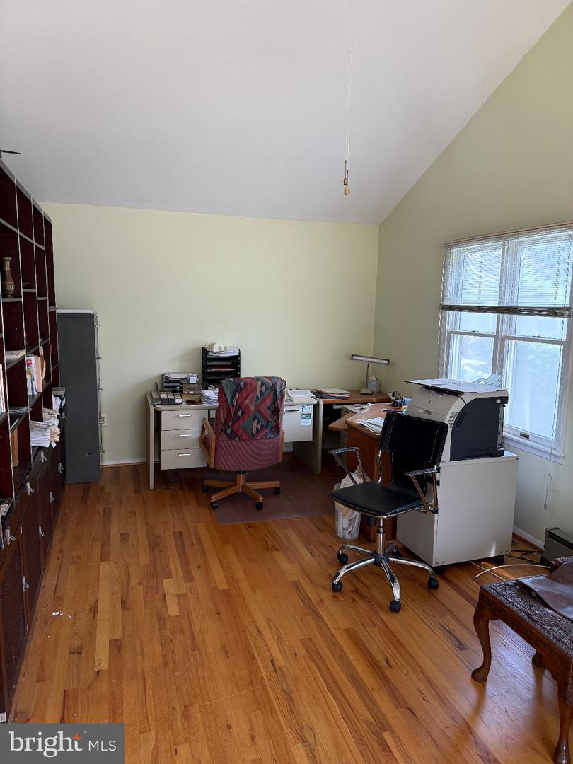 1420 Gerard St Property Photo 27