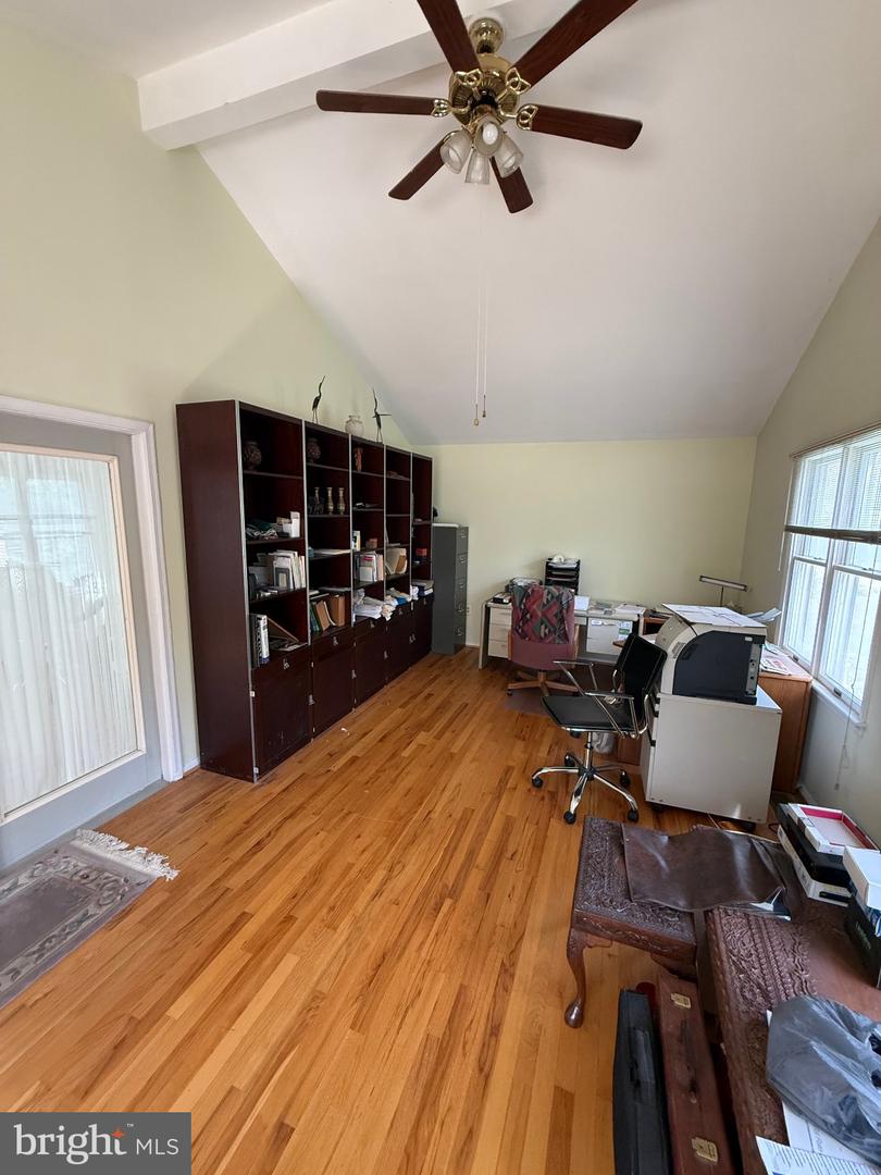 1420 Gerard St Property Photo 29
