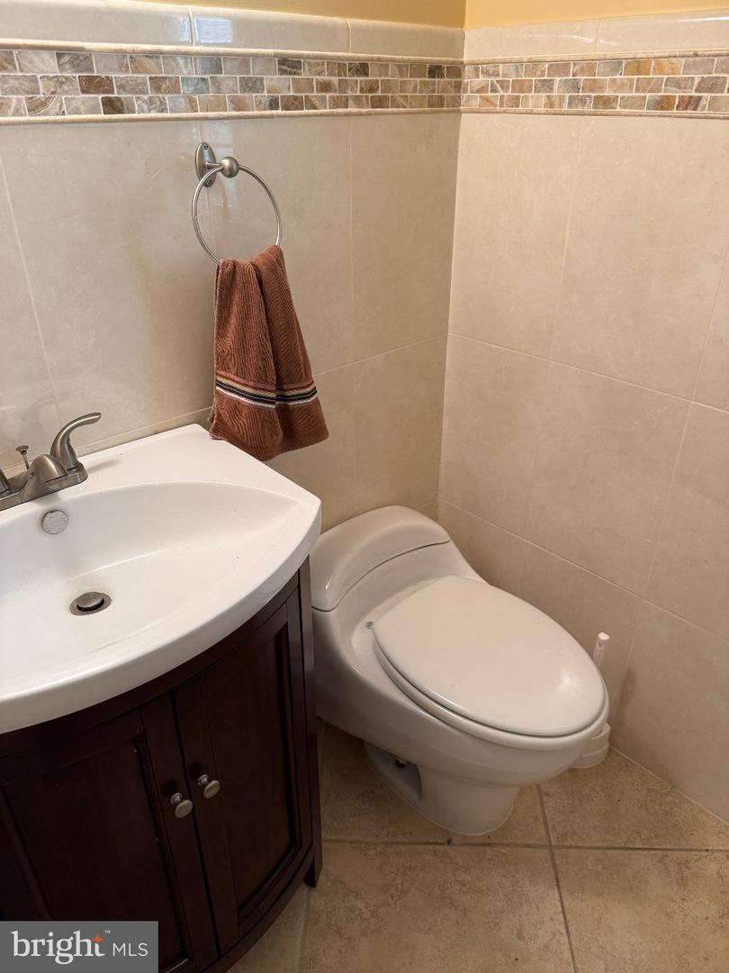 1420 Gerard St Property Photo 36