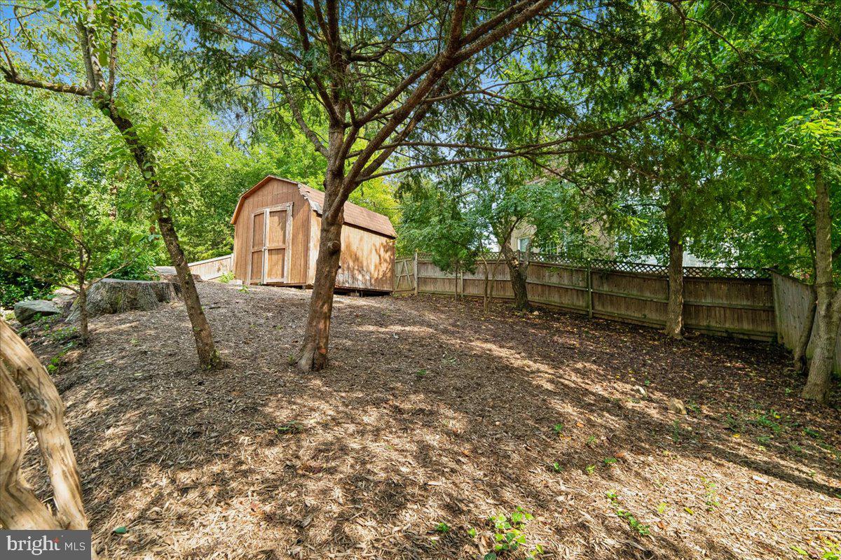 6403 W Halbert Rd Property Photo 20