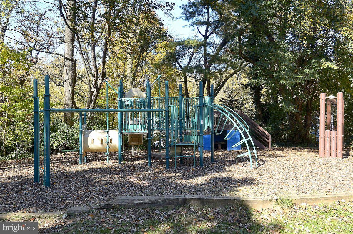6403 W Halbert Rd Property Photo 23