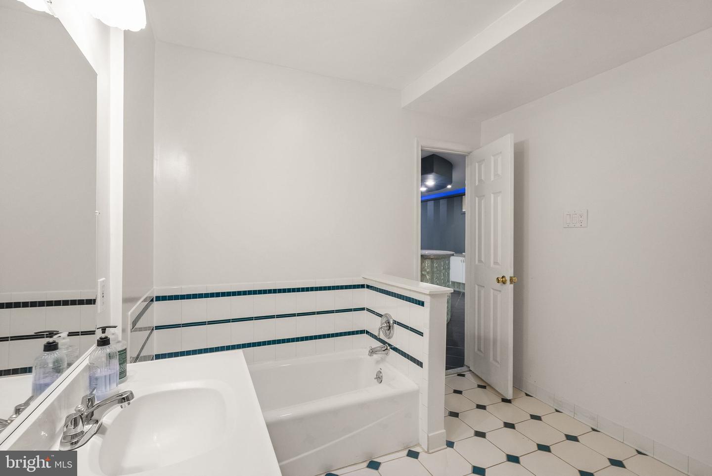18 Solitaire Ct Property Photo 74