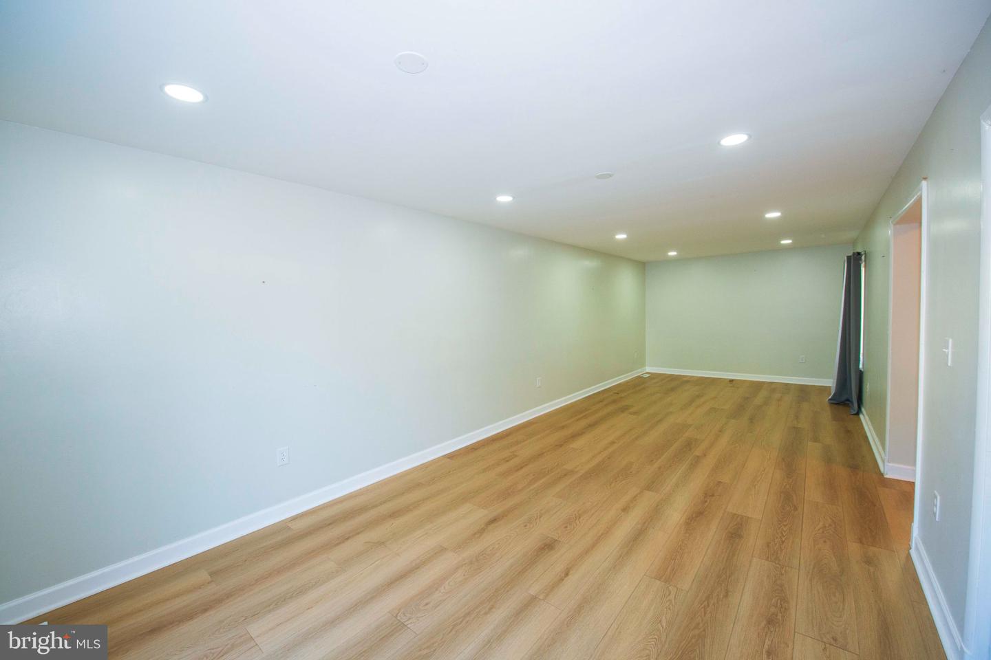 52 State Ct #101 Property Photo 3