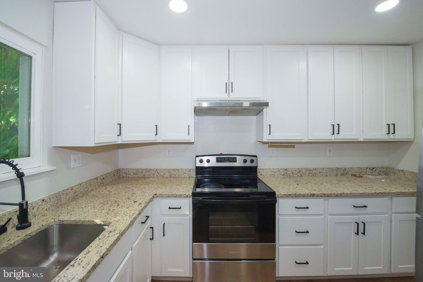 52 State Ct #101 Property Photo 11