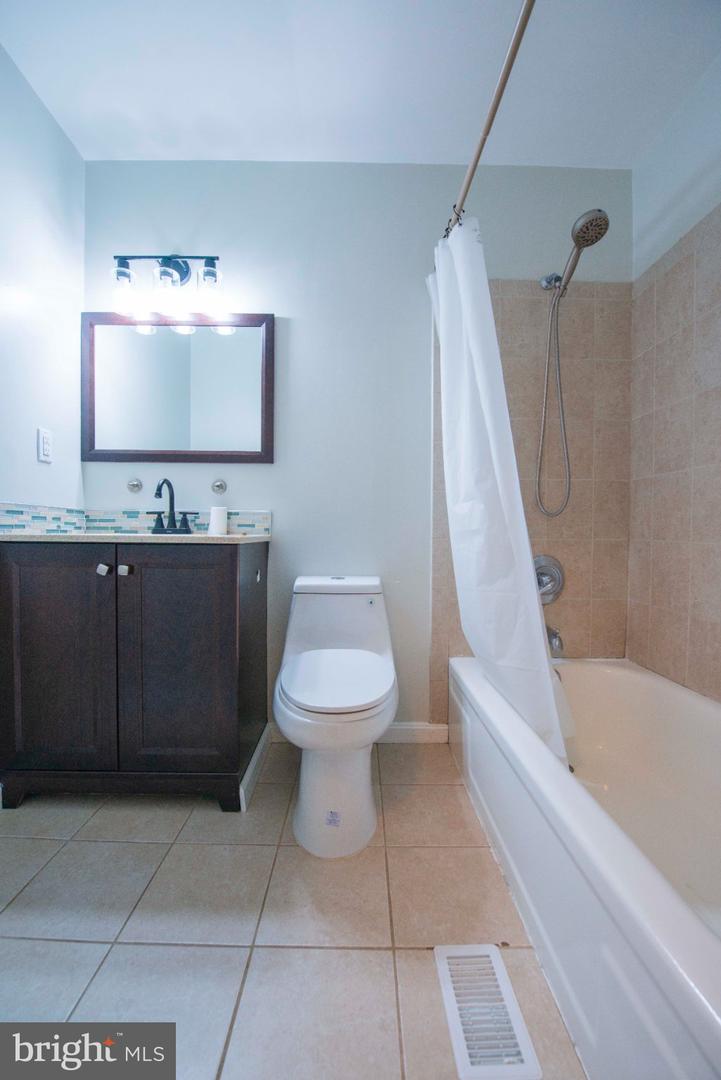 52 State Ct #101 Property Photo 21