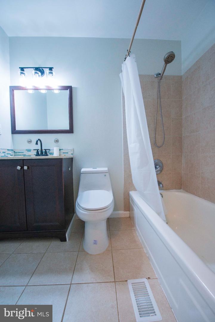 52 State Ct #101 Property Photo 37