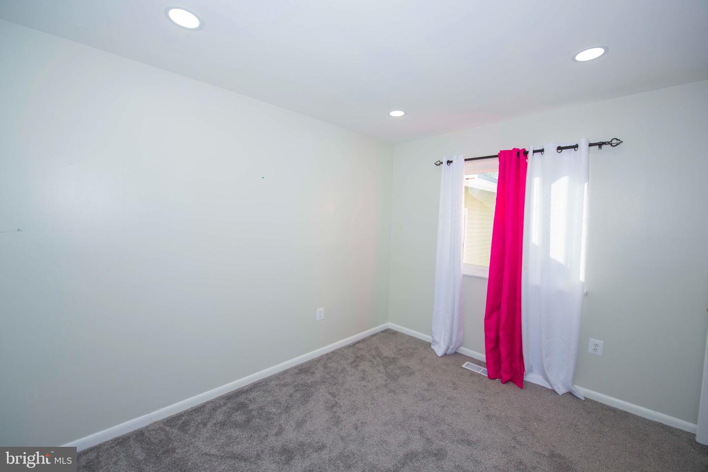 52 State Ct #101 Property Photo 40