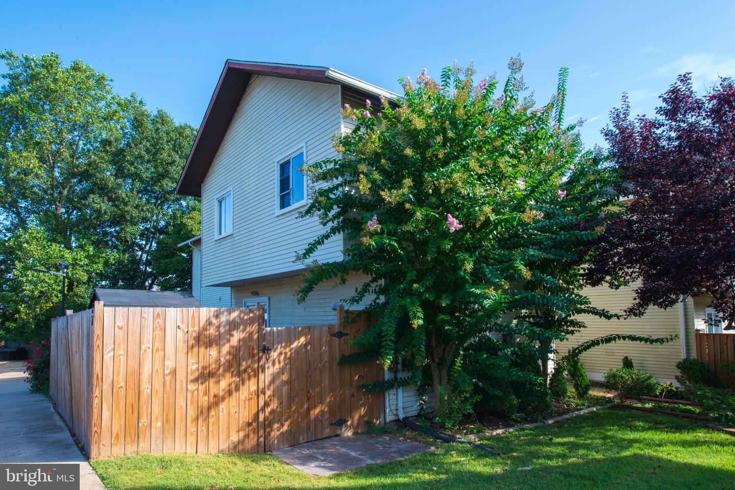 52 State Ct #101 Property Photo 51