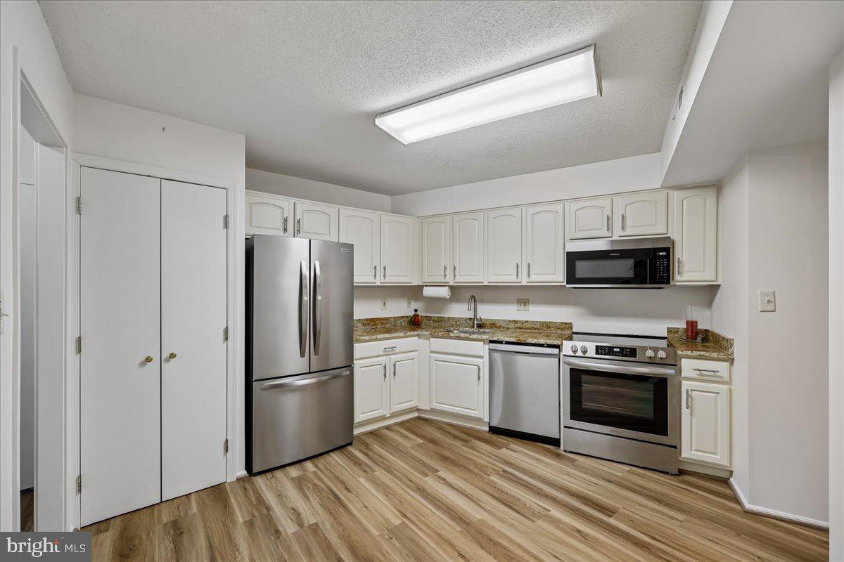 3330 N LEISURE WORLD BLVD #5-530 Property Photo 1