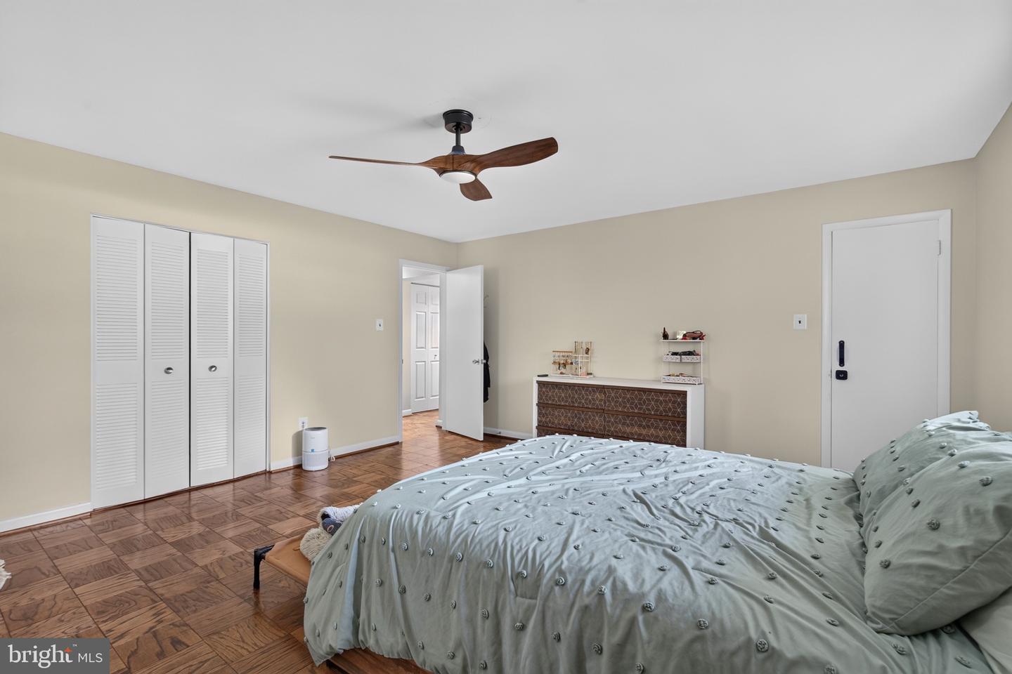 10601 Montrose Ave #2 Property Photo 14