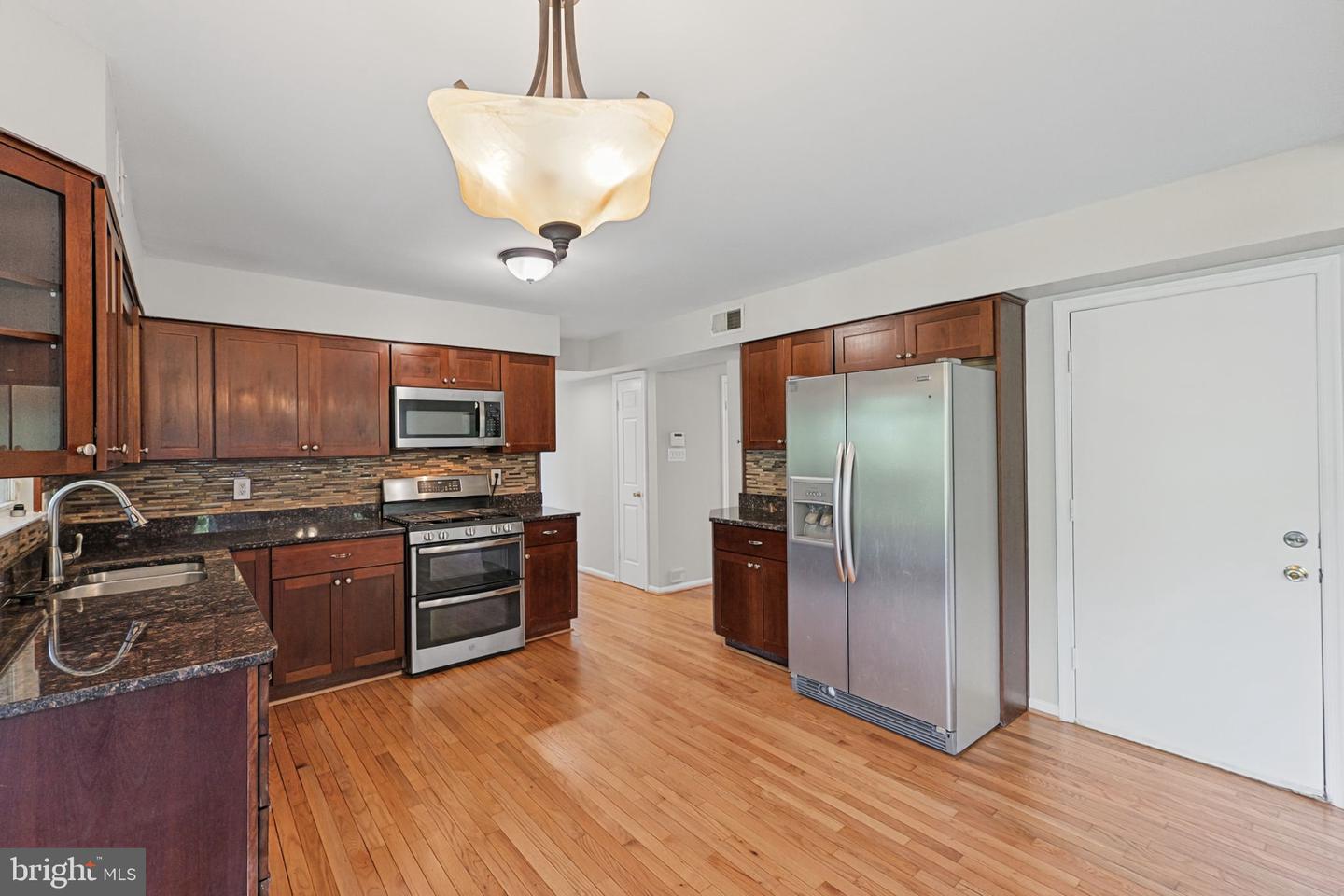 18906 Impulse Ln Property Photo 19