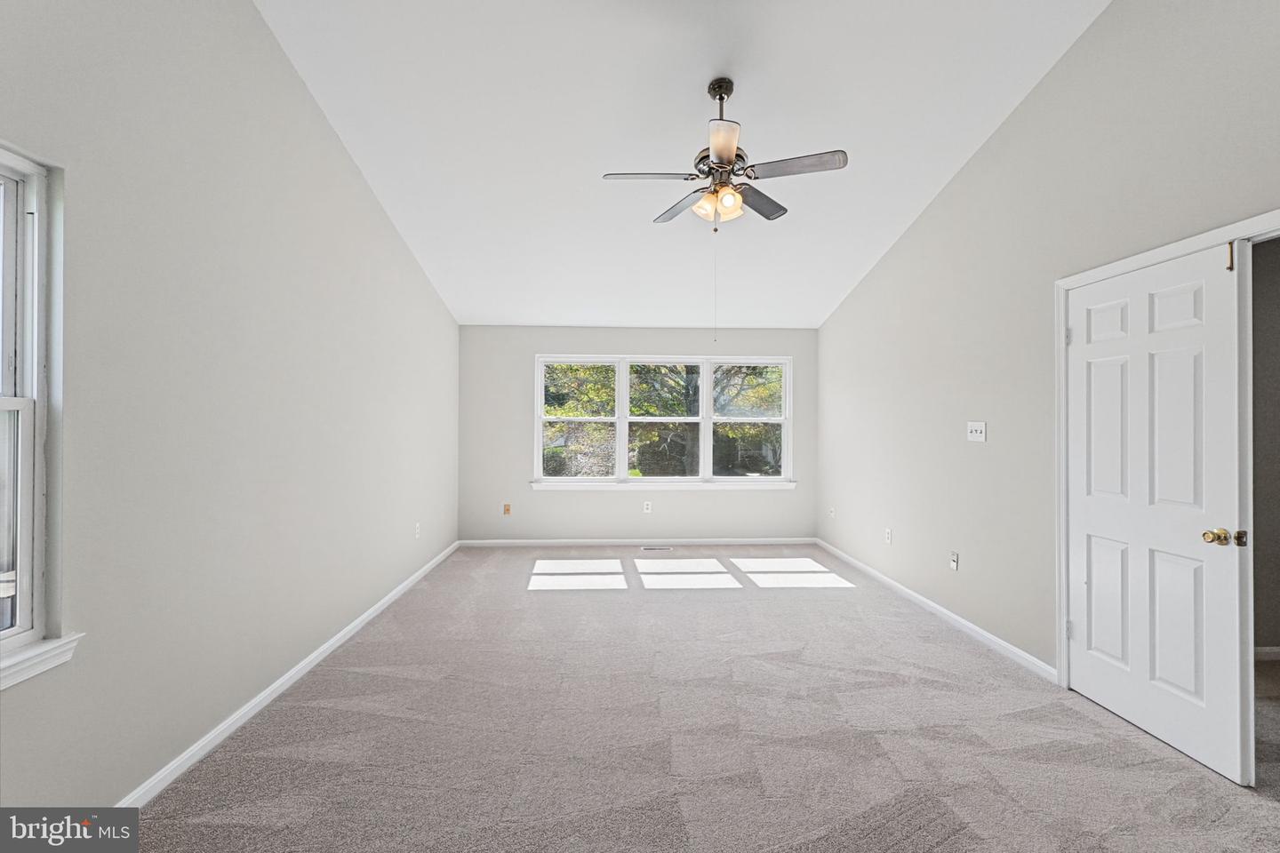 18906 Impulse Ln Property Photo 29