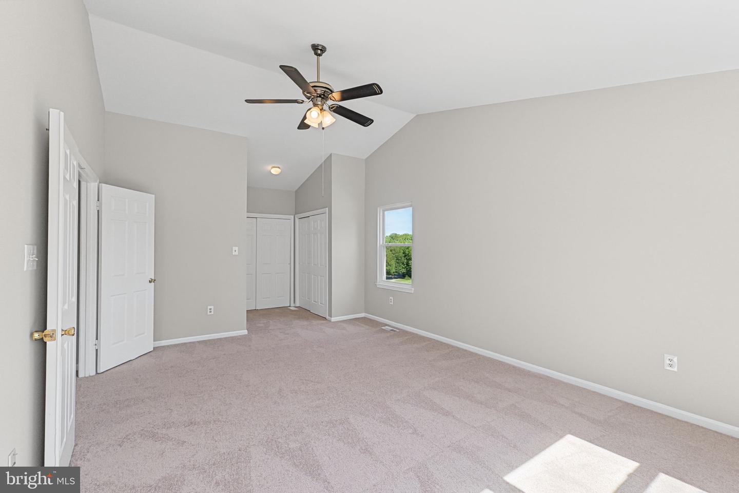18906 Impulse Ln Property Photo 31