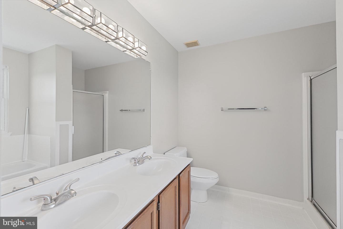 18906 Impulse Ln Property Photo 32