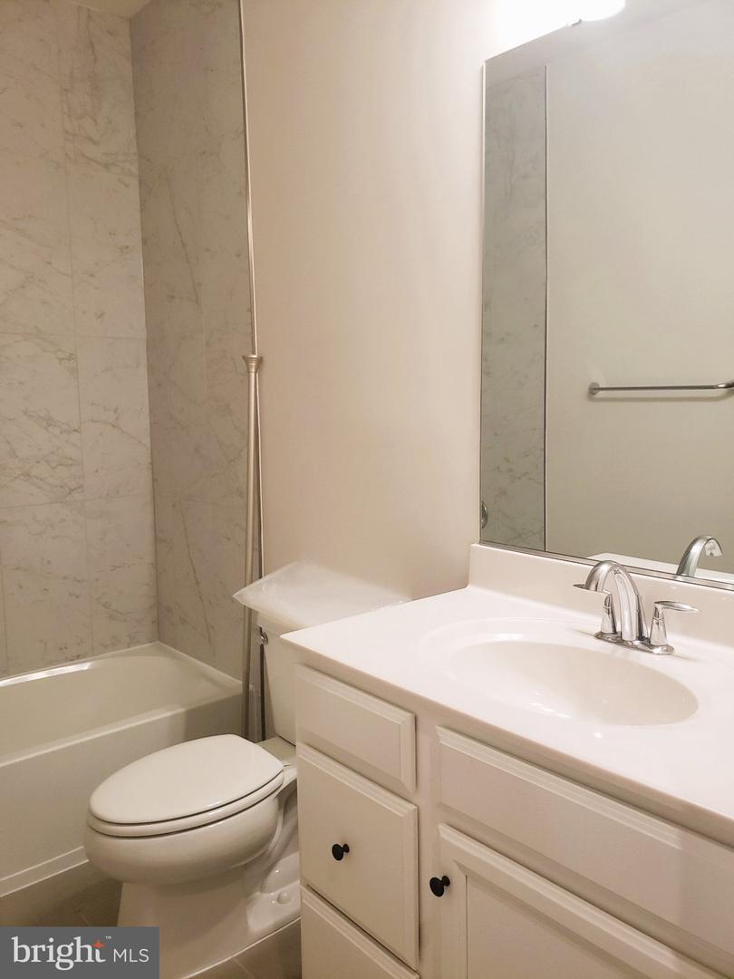 16241 Connors Way Property Photo 26