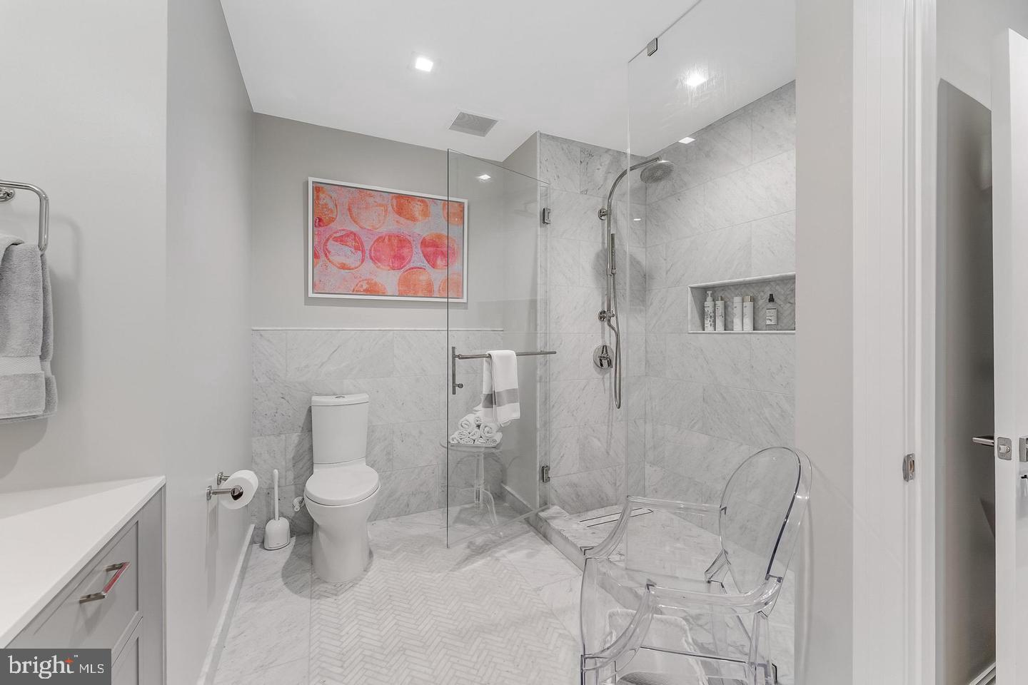8551 Connecticut Ave #311 Property Photo 9