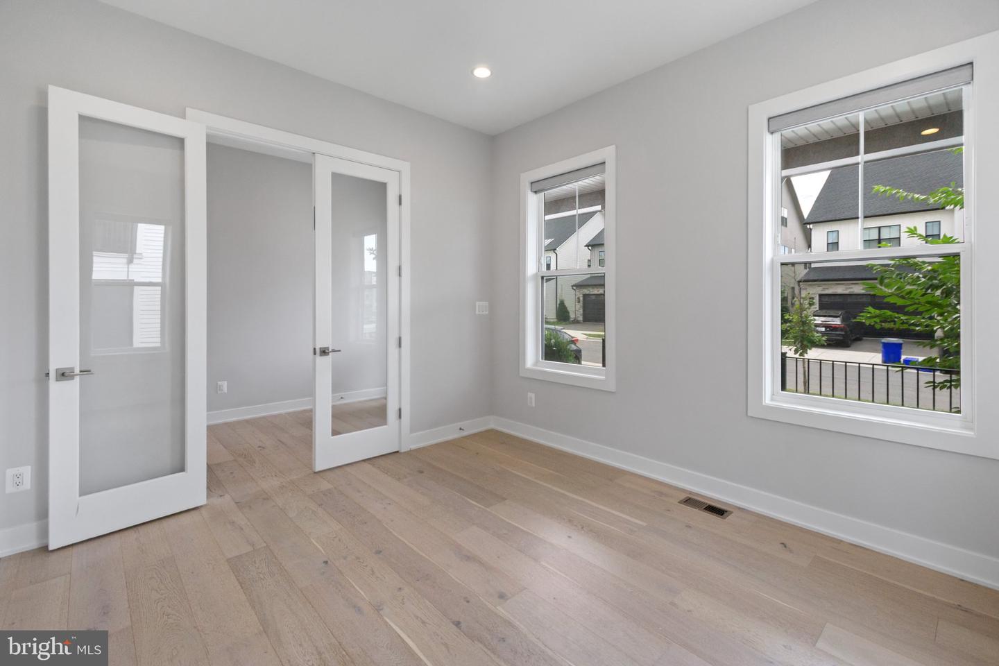 6829 Penngrove Ln Property Photo 6