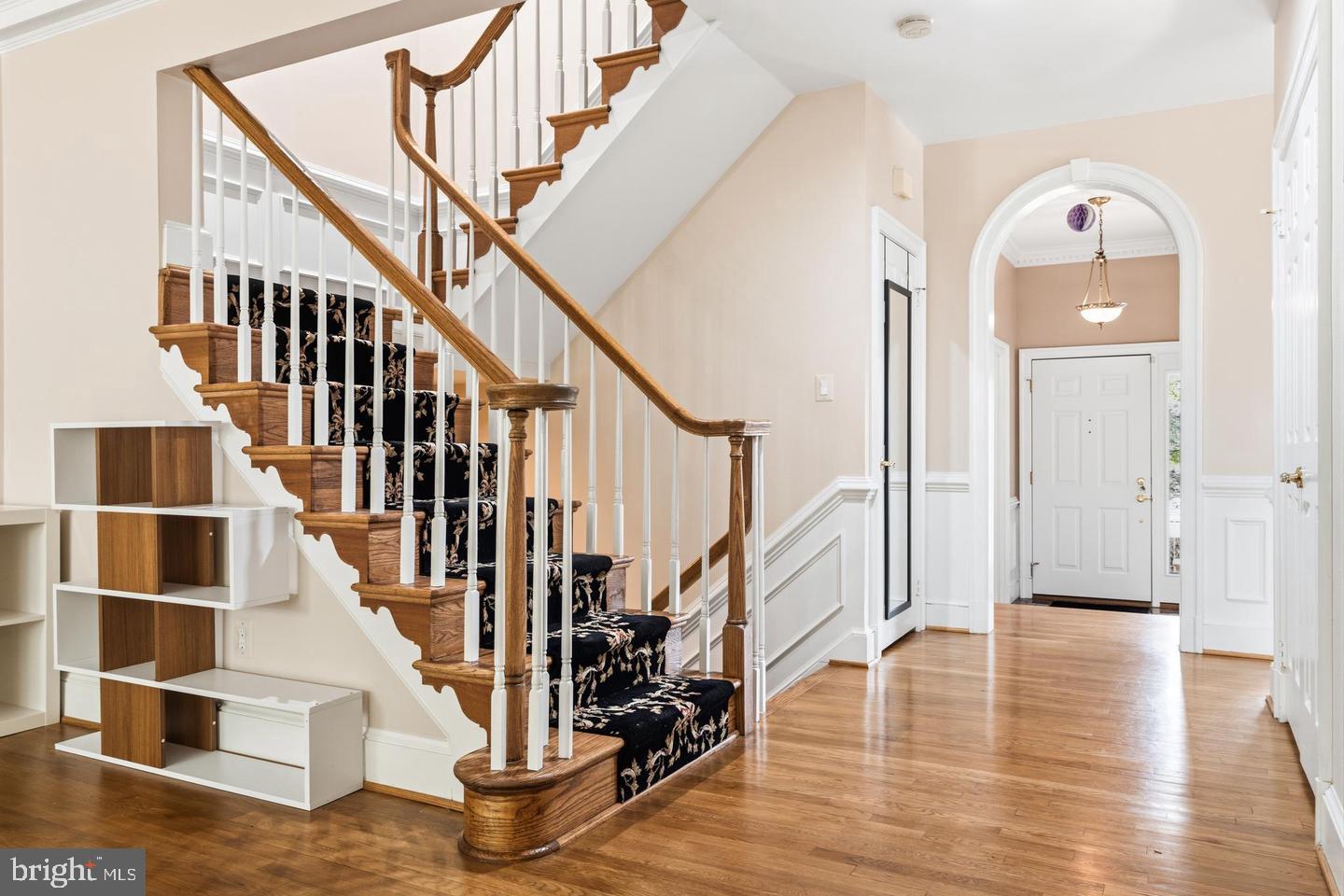 8015 Quarry Ridge Way Property Photo 6