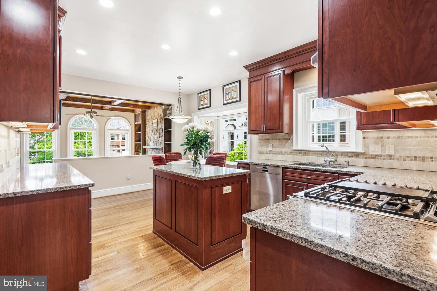 8015 Quarry Ridge Way Property Photo 15