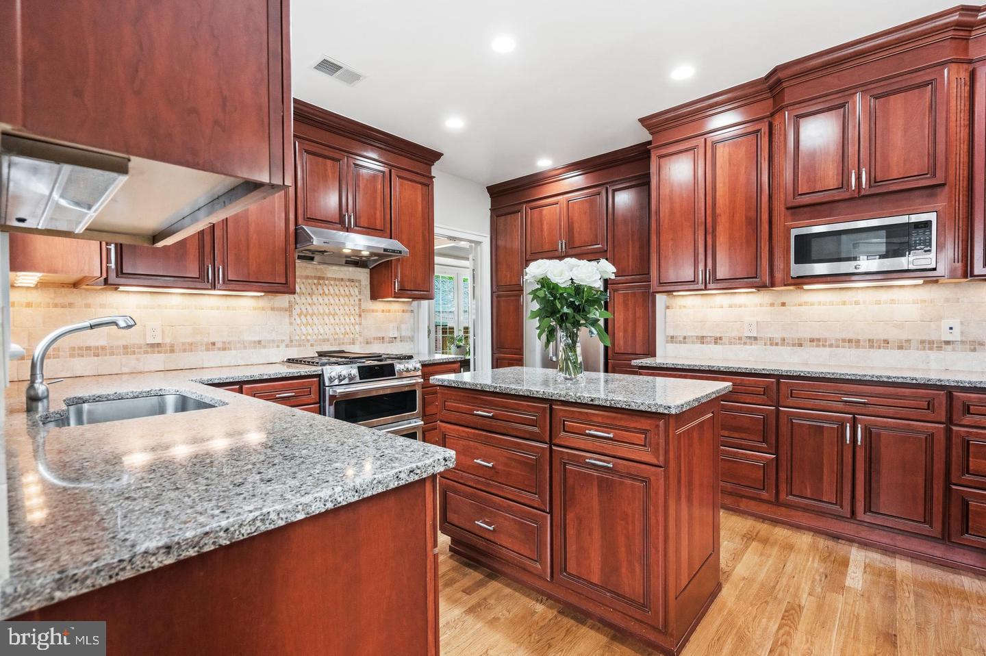 8015 Quarry Ridge Way Property Photo 16