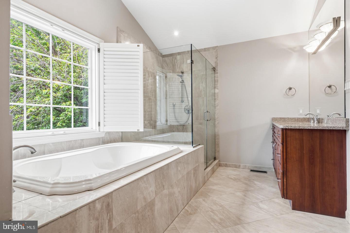 8015 Quarry Ridge Way Property Photo 38