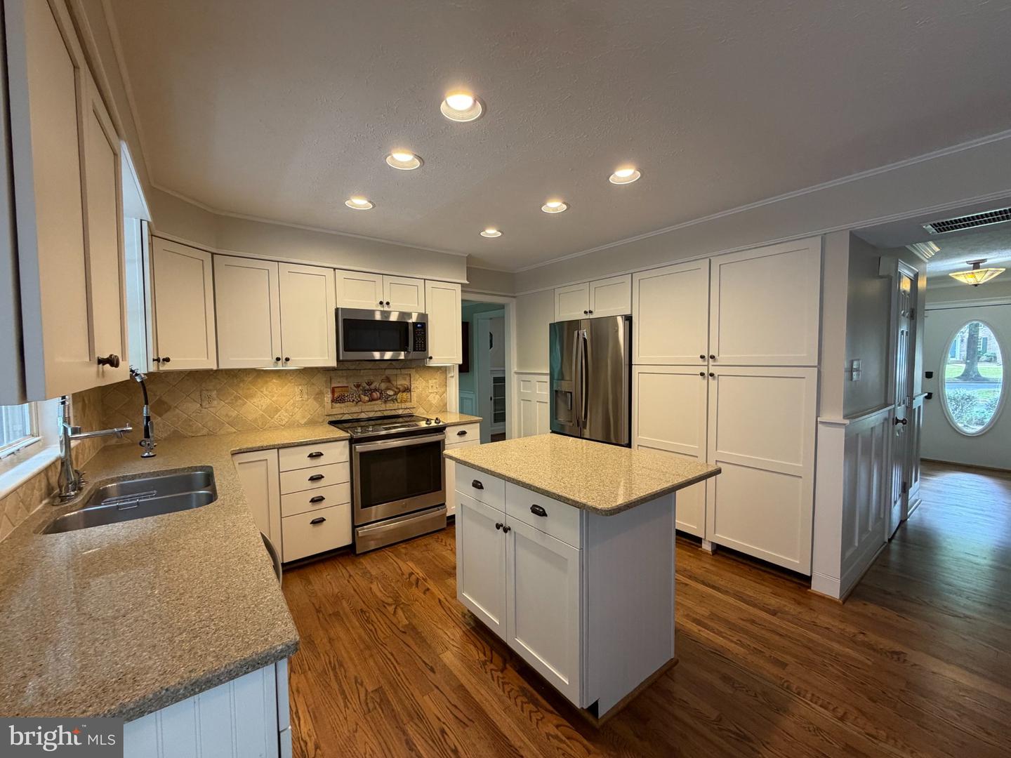 11301 Willowdale Dr Property Photo 6