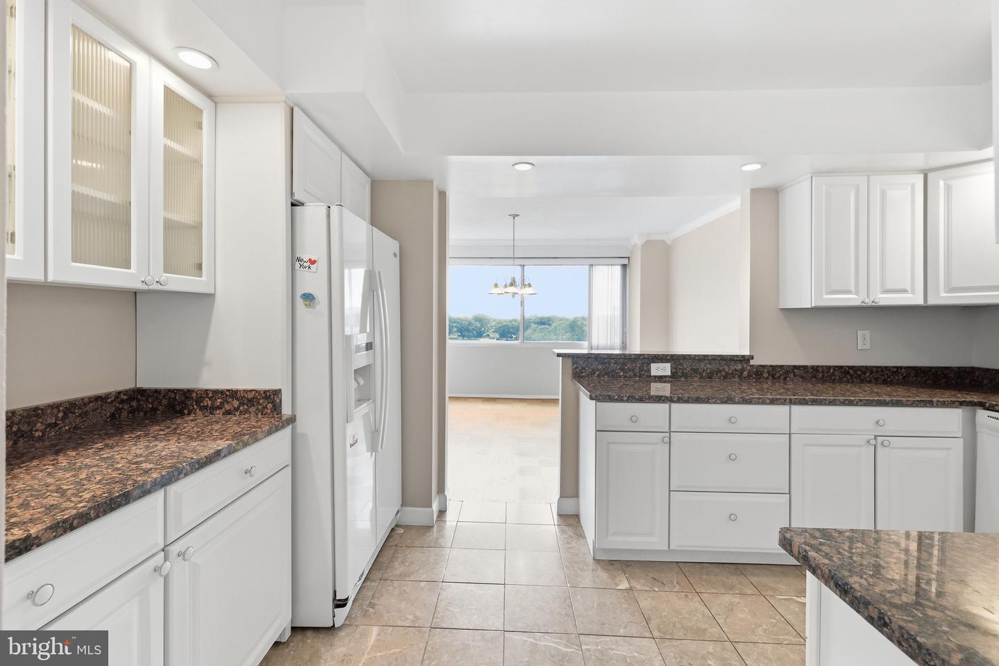 4515 Willard Ave #1403s Property Photo 6