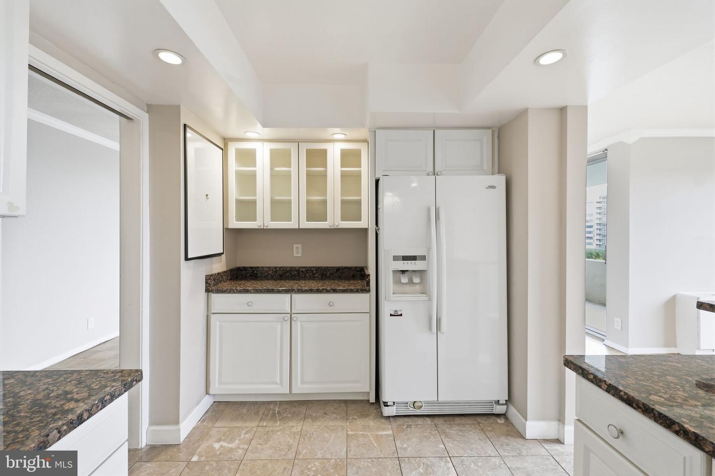 4515 Willard Ave #1403s Property Photo 13