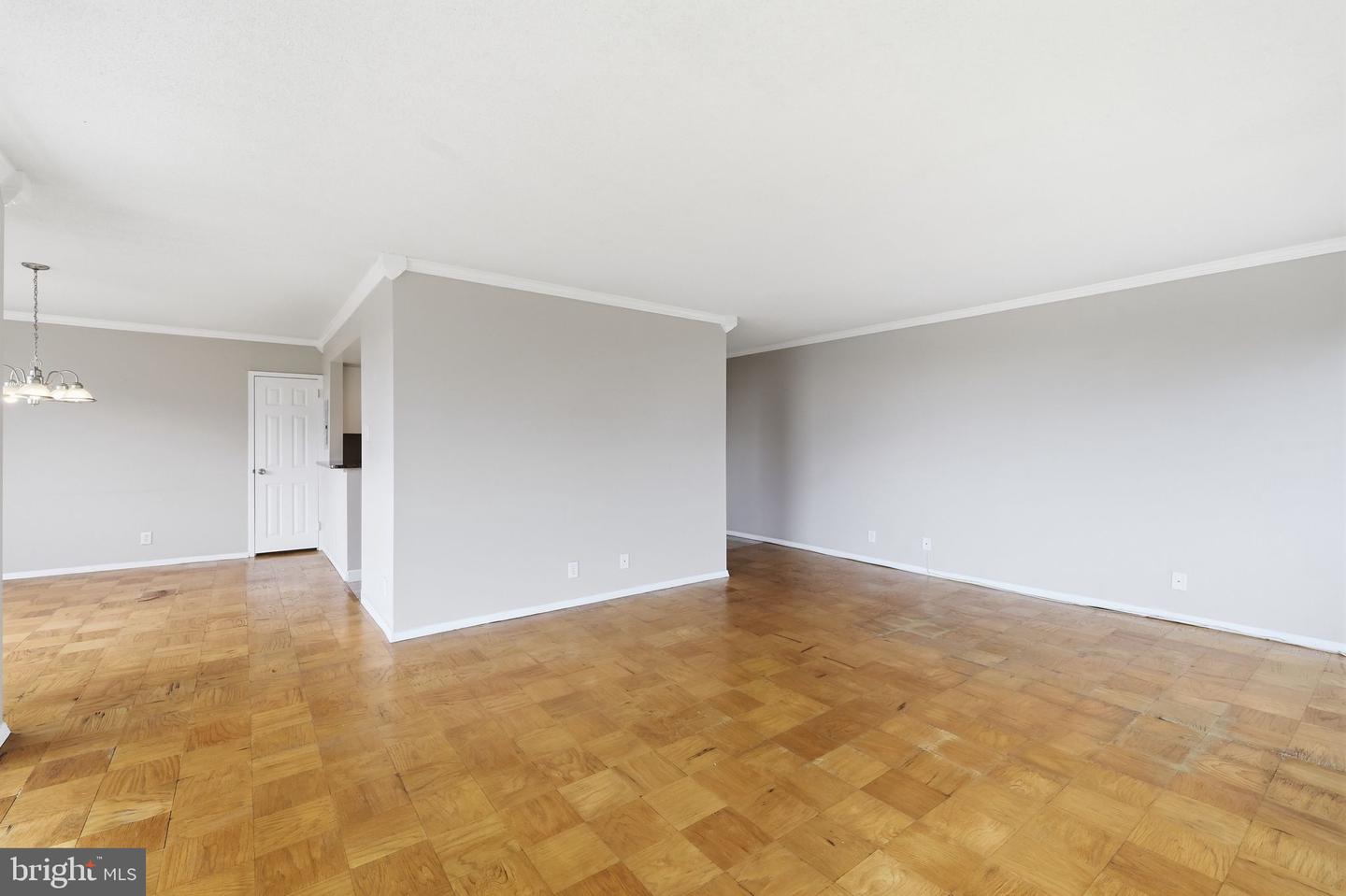 4515 Willard Ave #1403s Property Photo 24