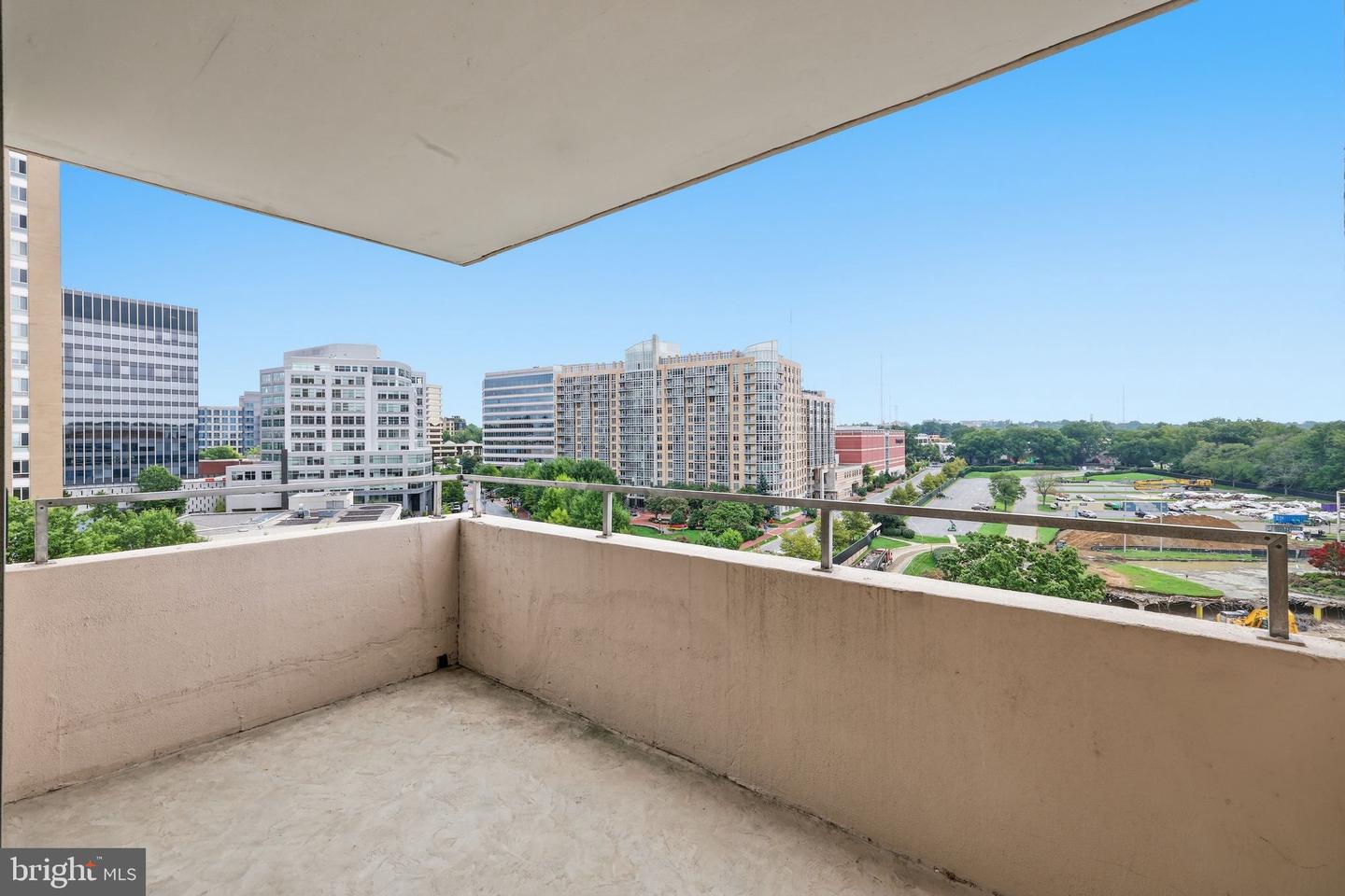 4515 Willard Ave #1403s Property Photo 31