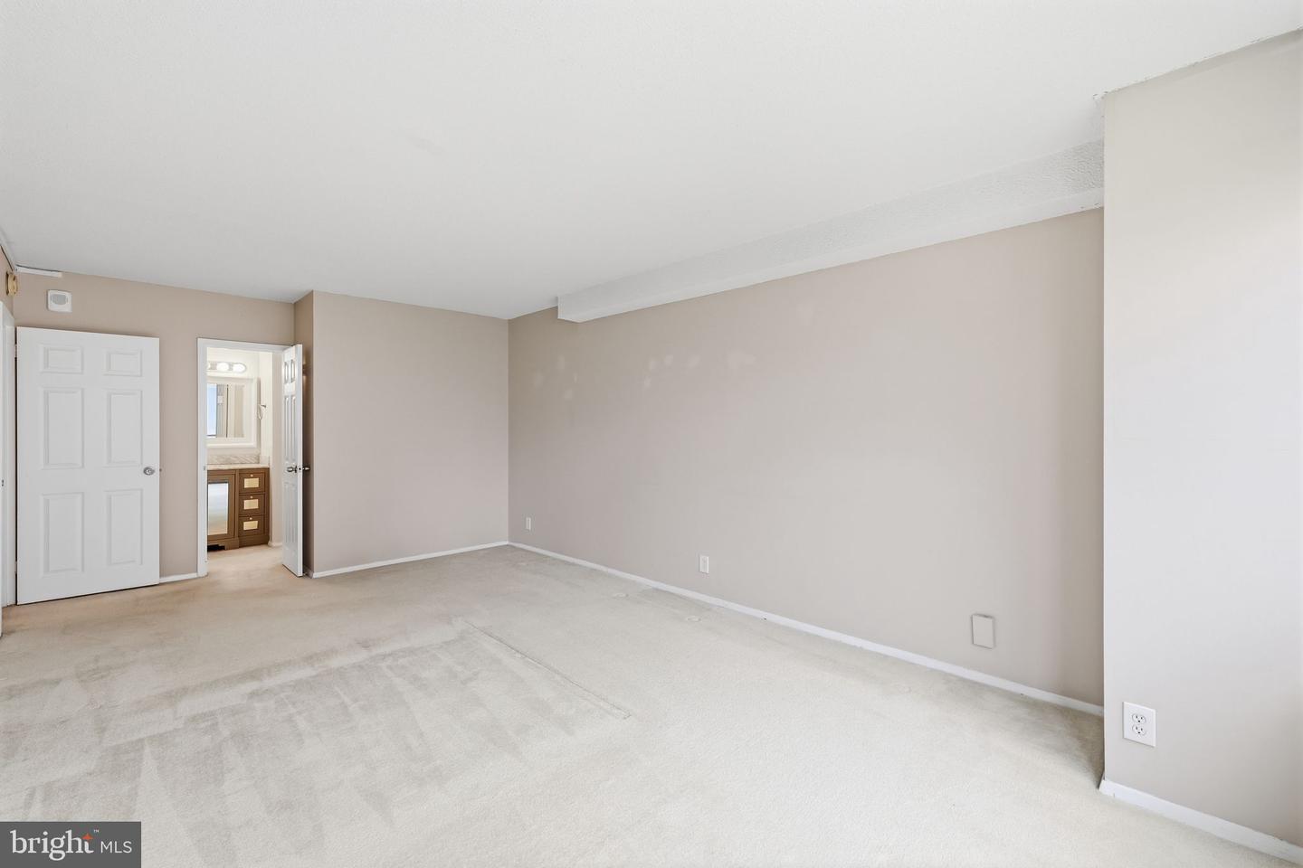 4515 Willard Ave #1403s Property Photo 52