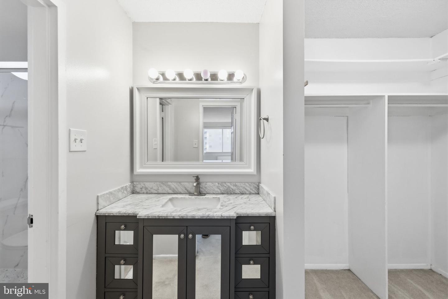 4515 Willard Ave #1403s Property Photo 53