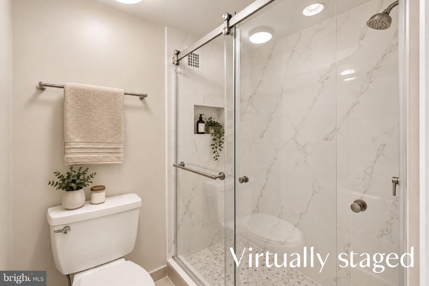 4515 Willard Ave #1403s Property Photo 57