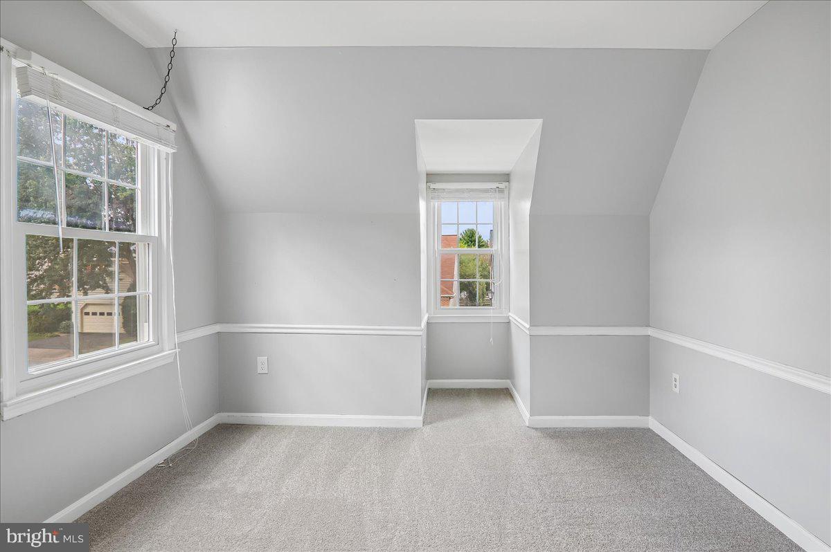 212 Bristol Downs Dr Property Photo 23