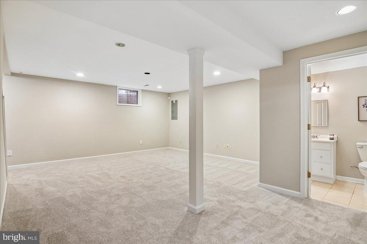 212 Bristol Downs Dr Property Photo 38