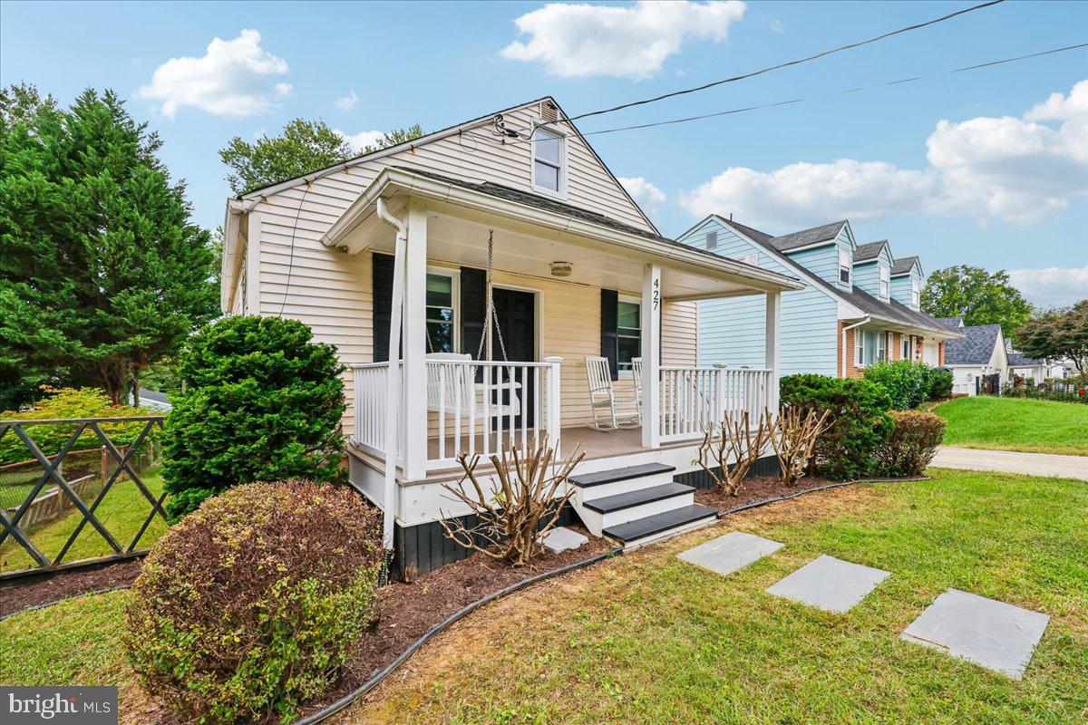 427 Mcarthur Dr Property Photo 2