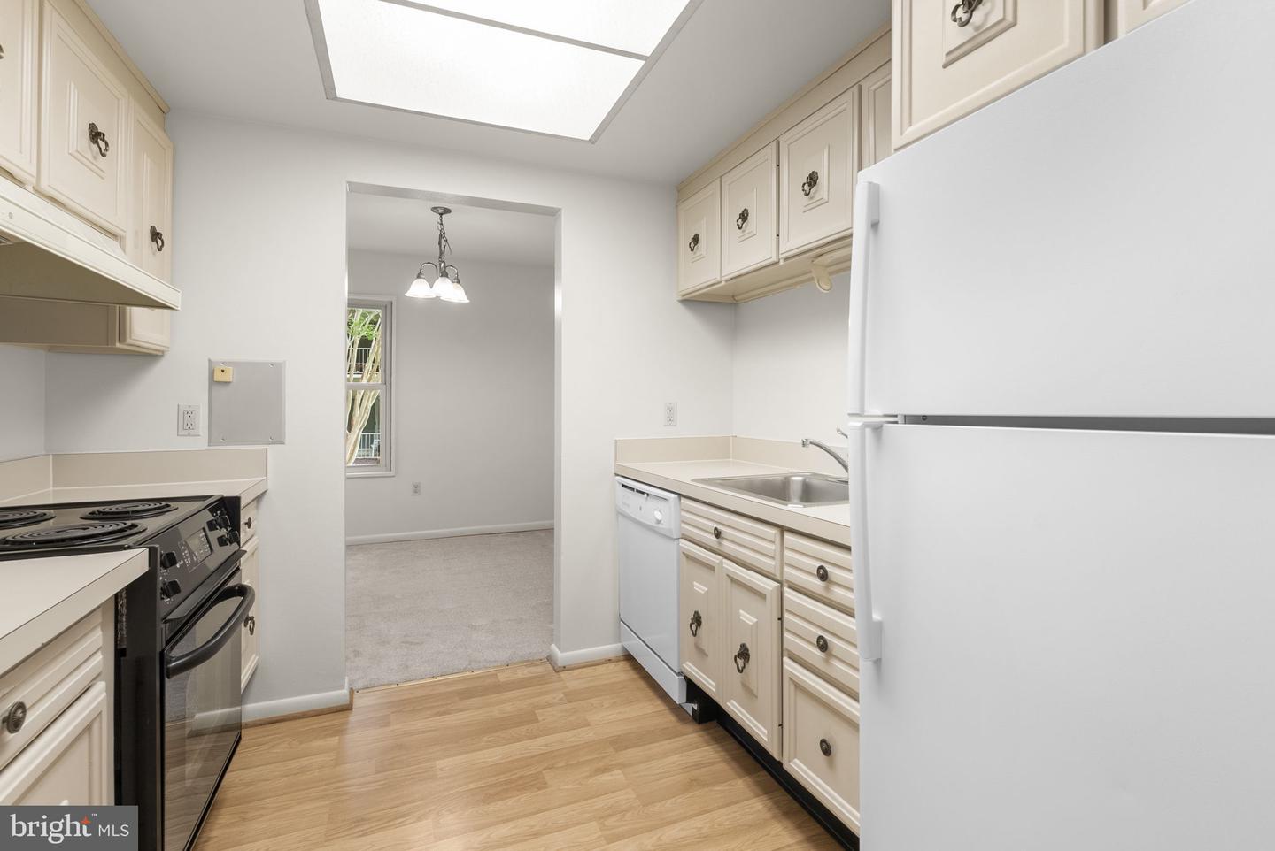 3352 Chiswick Ct #57-2h Property Photo 10