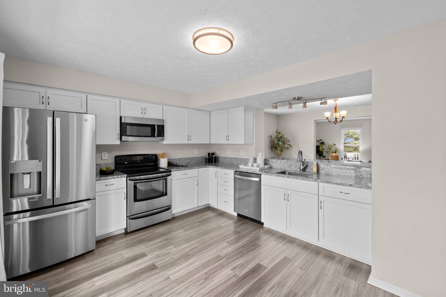 14852 Silver Ash Ct Property Photo 6