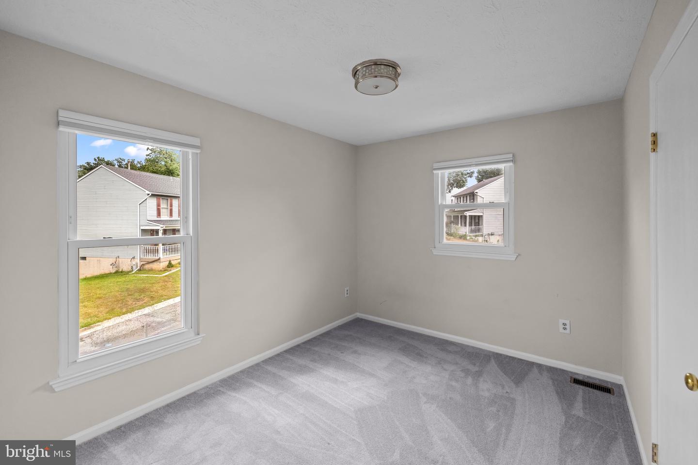 14852 Silver Ash Ct Property Photo 29
