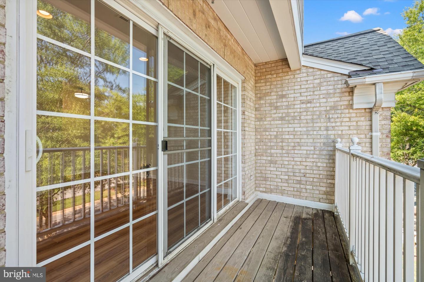 220 Fallsgrove Blvd #3 Property Photo 5