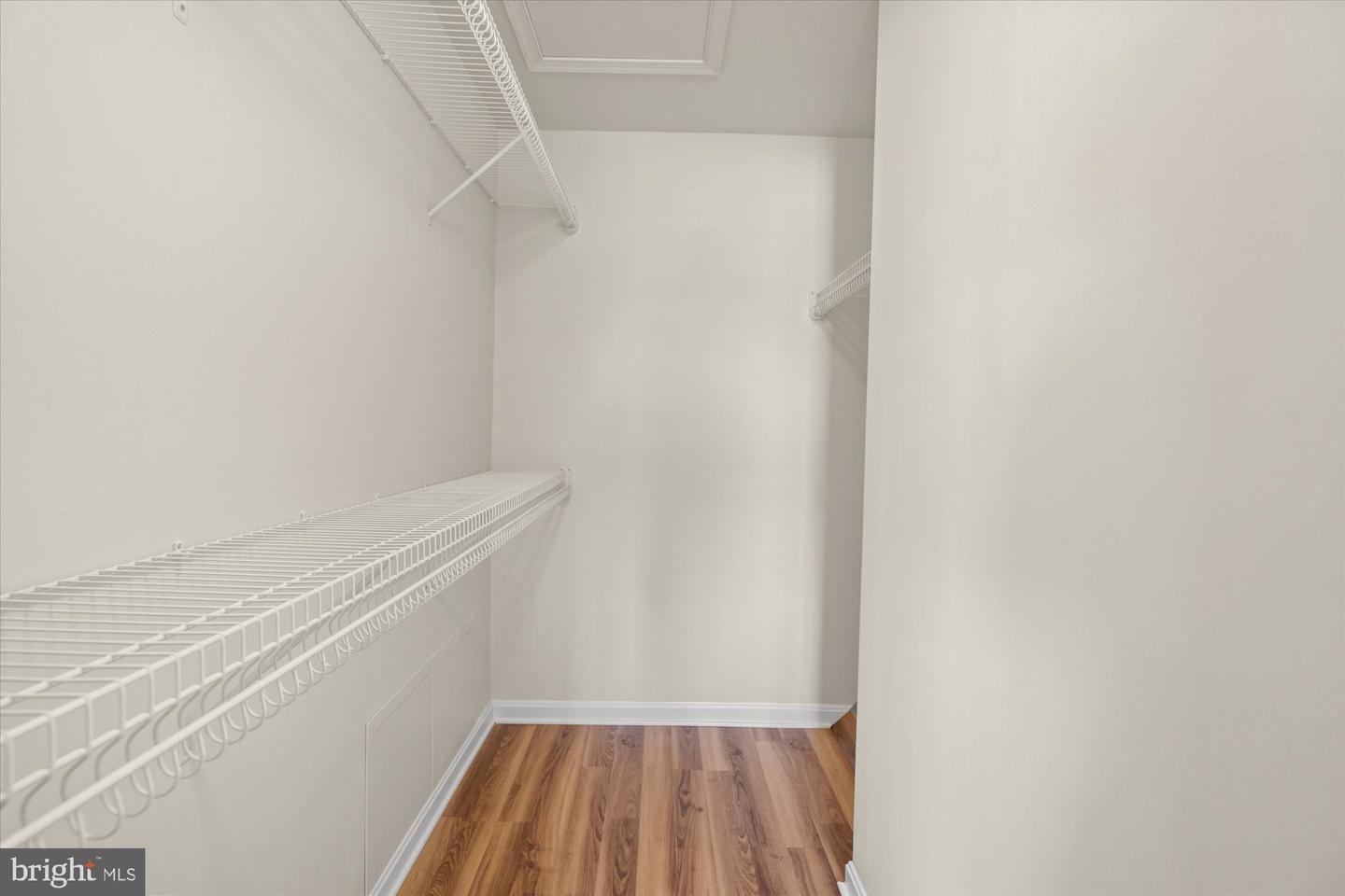 220 Fallsgrove Blvd #3 Property Photo 18