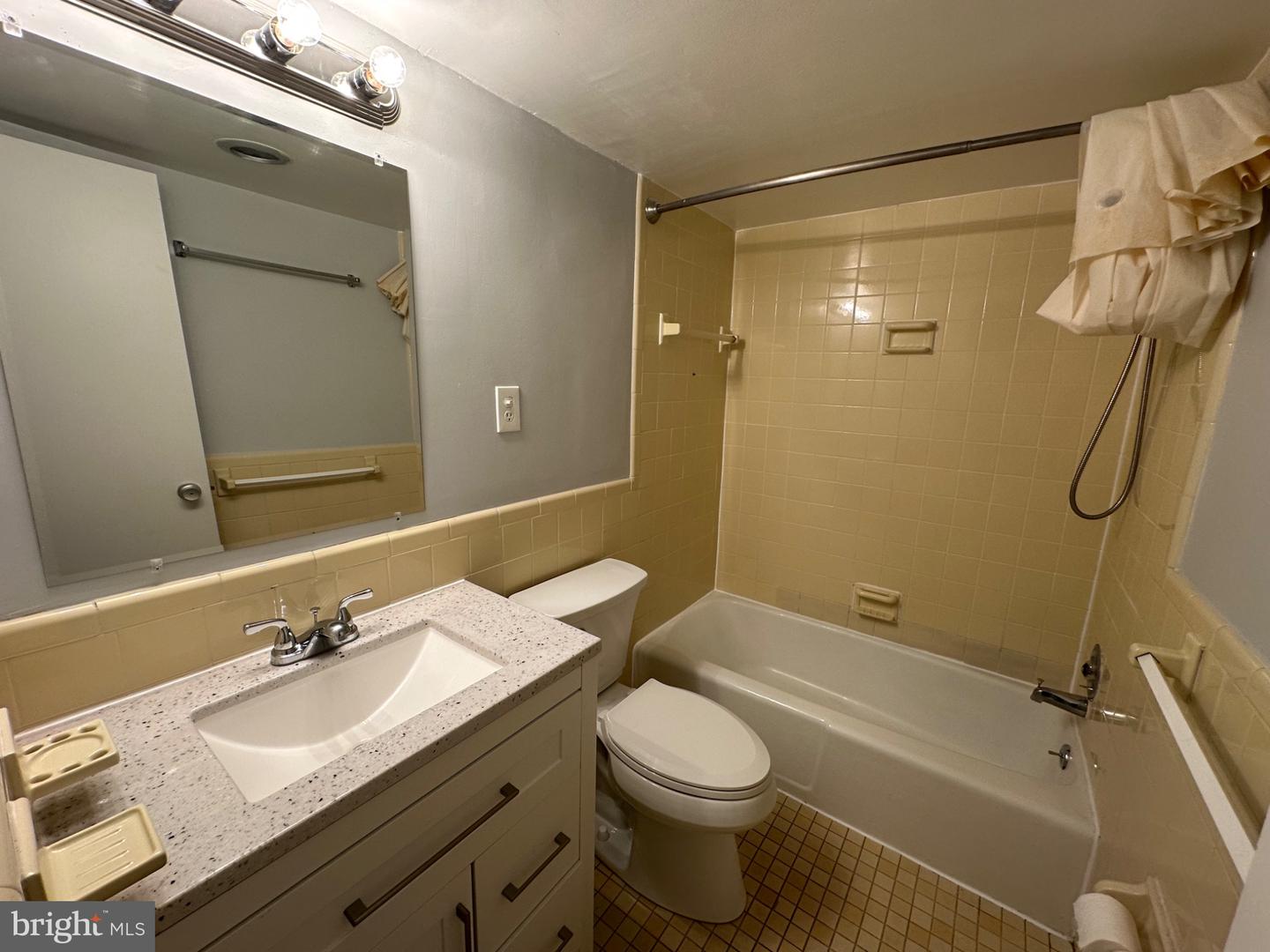5101 River Rd #609 Property Photo 34