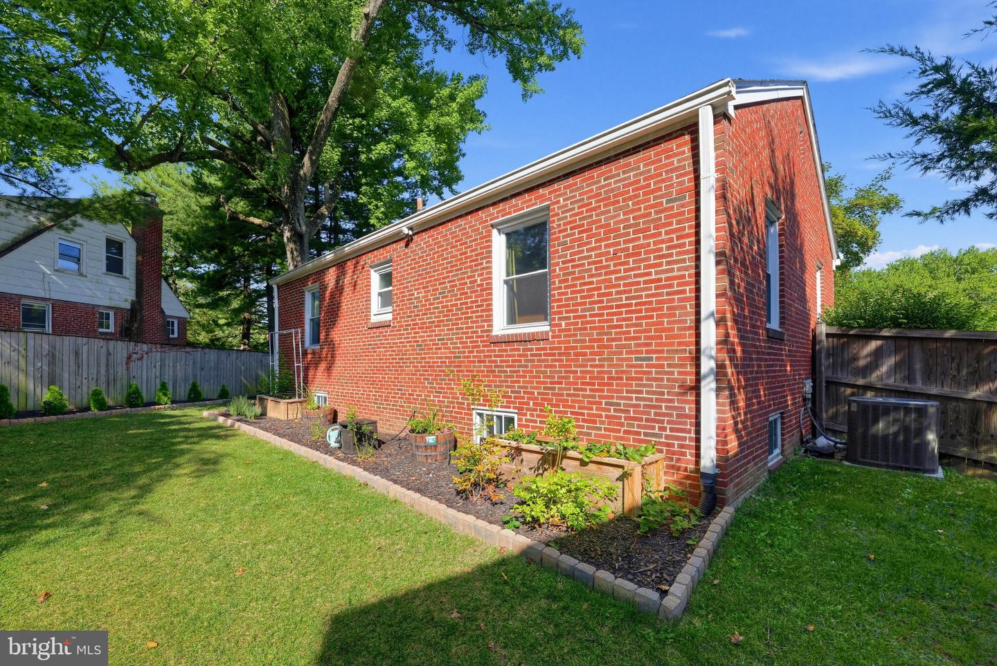 9107 Wire Ave Property Photo 24
