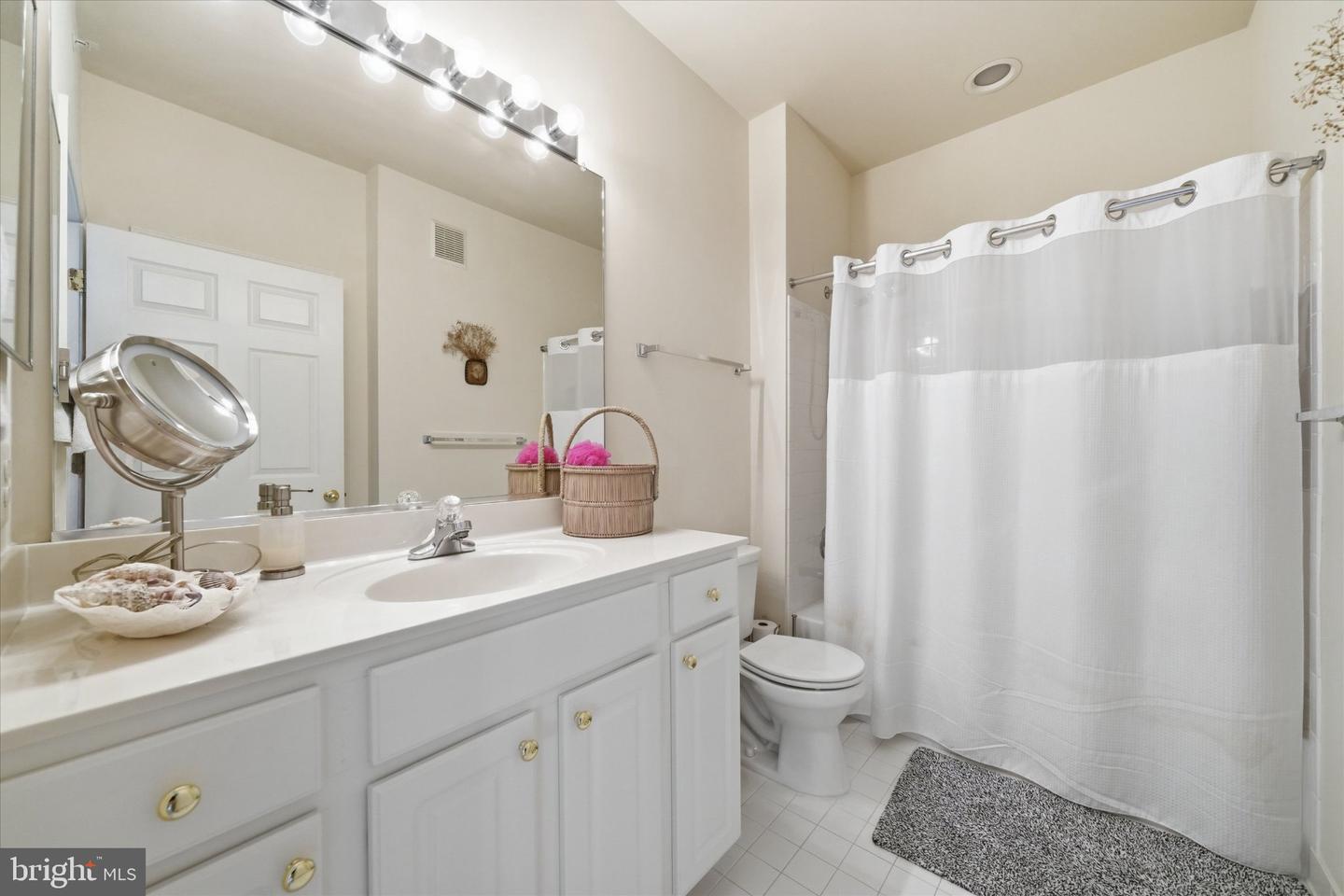 110 Chevy Chase St #406 Property Photo 32