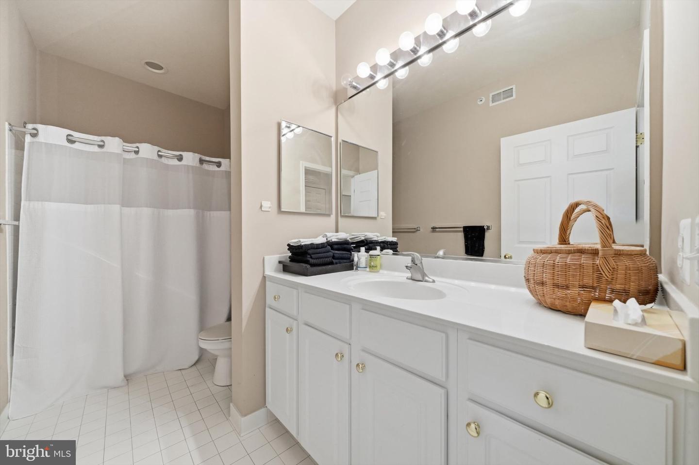 110 Chevy Chase St #406 Property Photo 36
