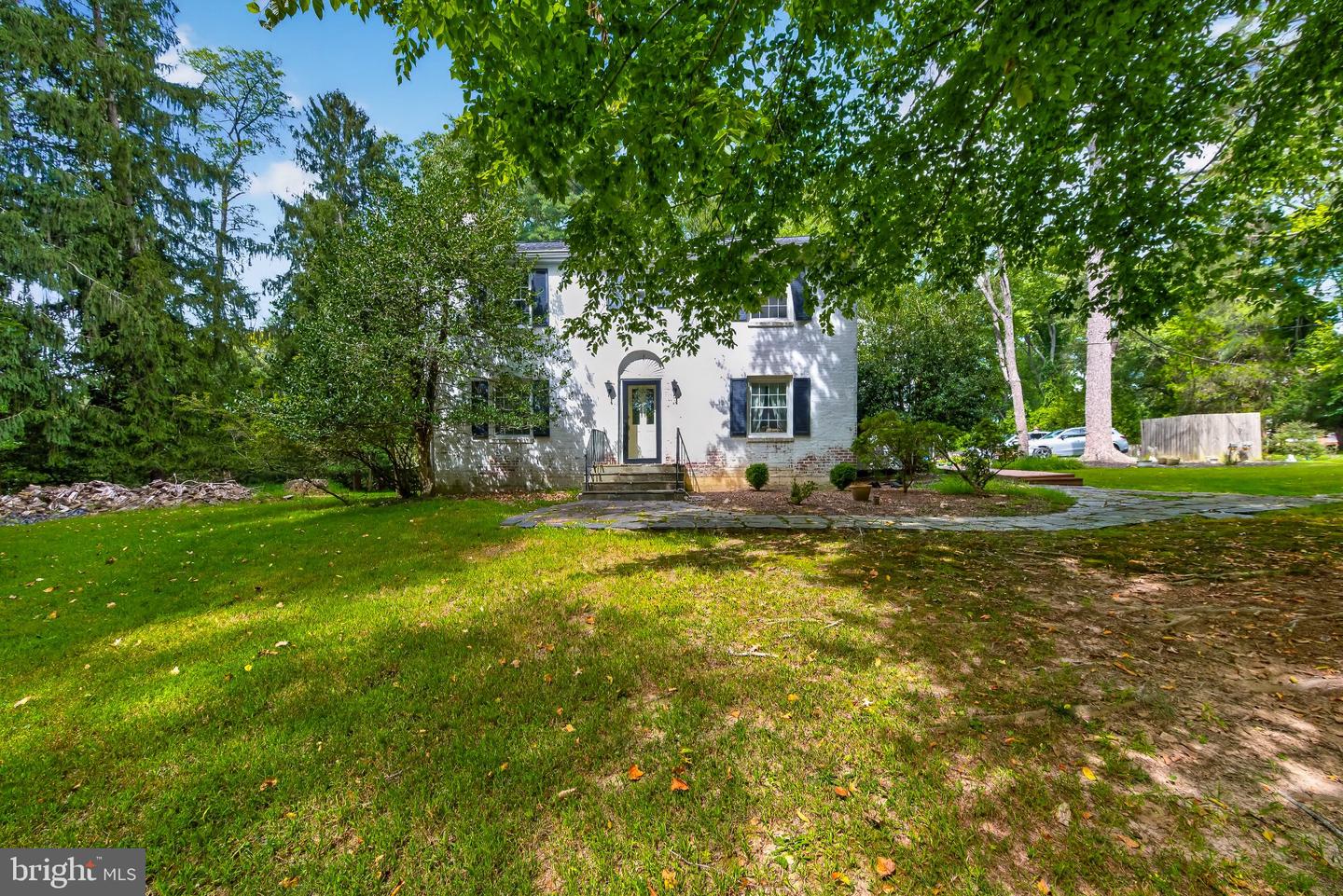 13904 Overton Ln Property Photo 4