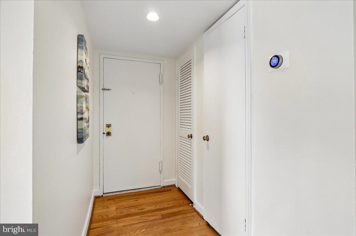 2244 Washington Ave #202 Property Photo 3
