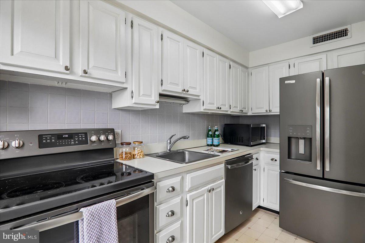 2244 Washington Ave #202 Property Photo 12