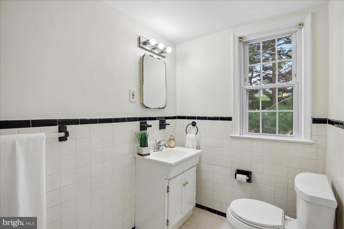 2244 Washington Ave #202 Property Photo 17