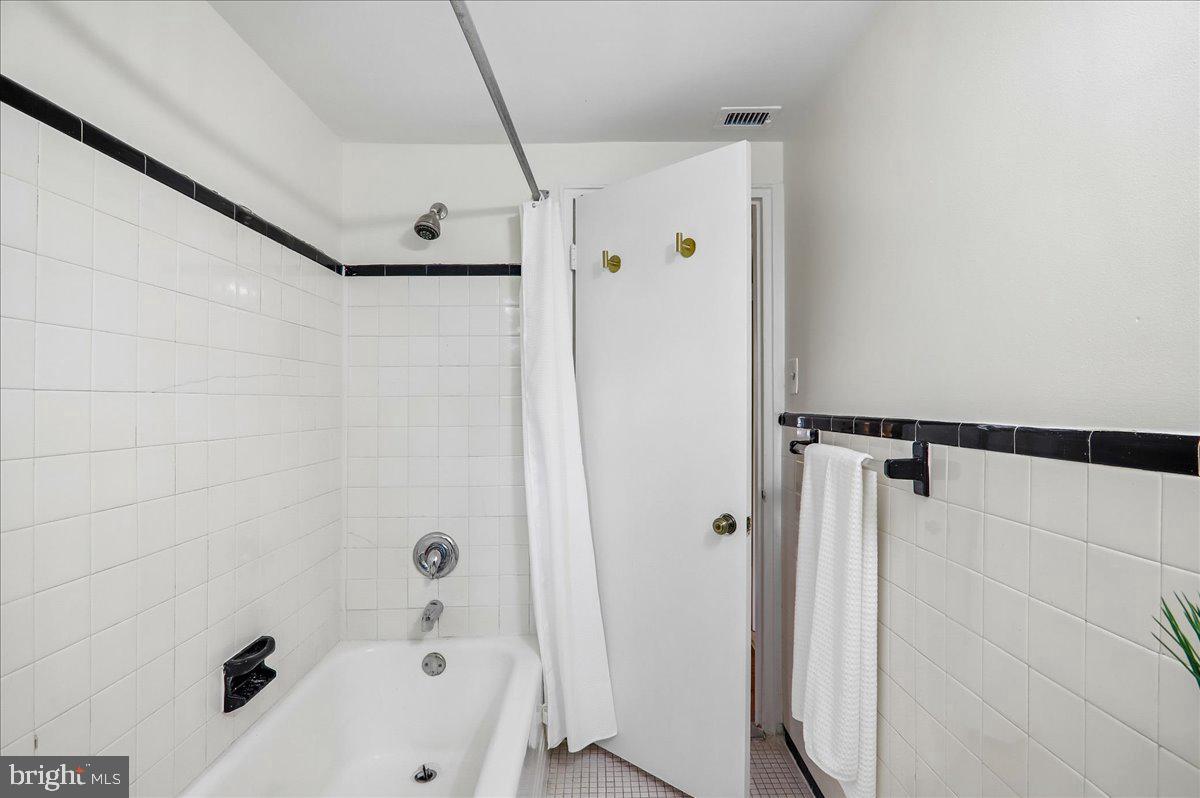 2244 Washington Ave #202 Property Photo 18